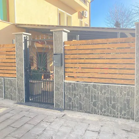 Къща за гости мегдана *